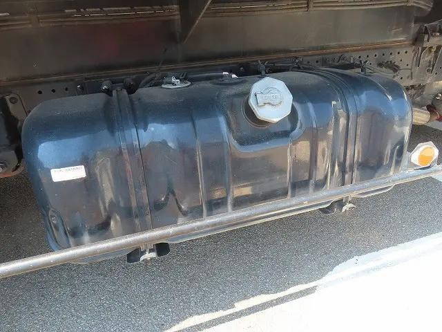 いすゞエルフ高所作業車小型（2t・3t）[写真40]