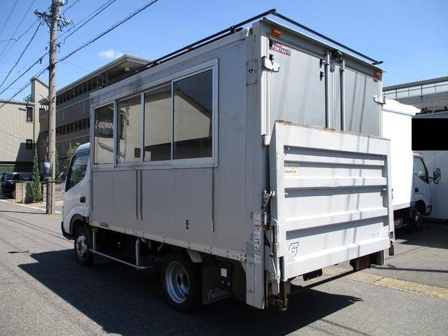 日野デュトロ移動販売車小型（2t・3t）[写真03]