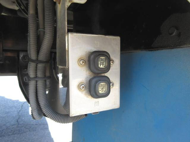 日野デュトロアルミウイング小型（2t・3t）[写真37]