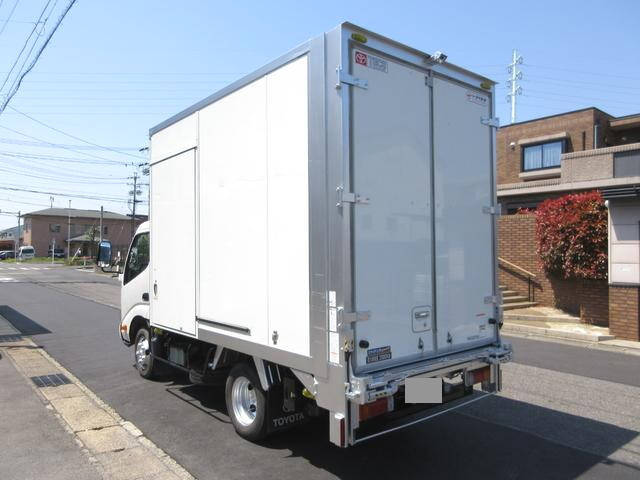 トヨタダイナパネルバン小型（2t・3t）[写真02]