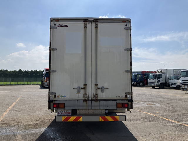 いすゞフォワードアルミウイング中型（4t）[写真13]