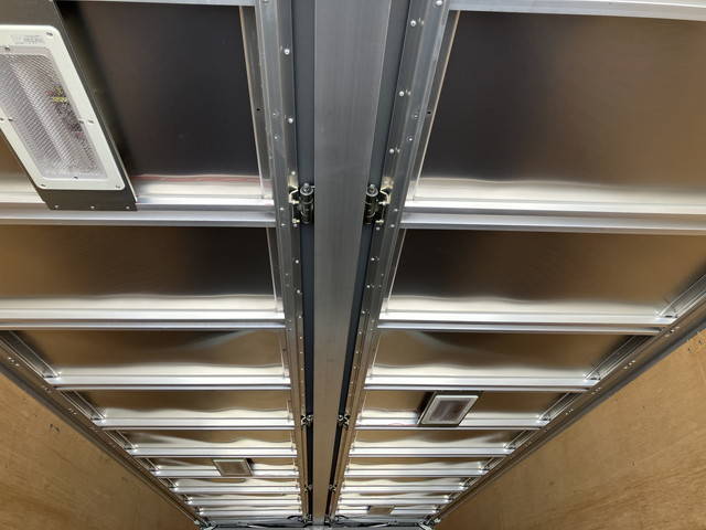 いすゞフォワードアルミウイング中型（4t）[写真16]