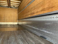 いすゞフォワードアルミウイング中型（4t）[写真20]