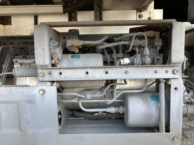 いすゞフォワードアルミウイング中型（4t）[写真28]