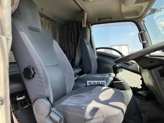 いすゞフォワードアルミウイング中型（4t）[写真32]