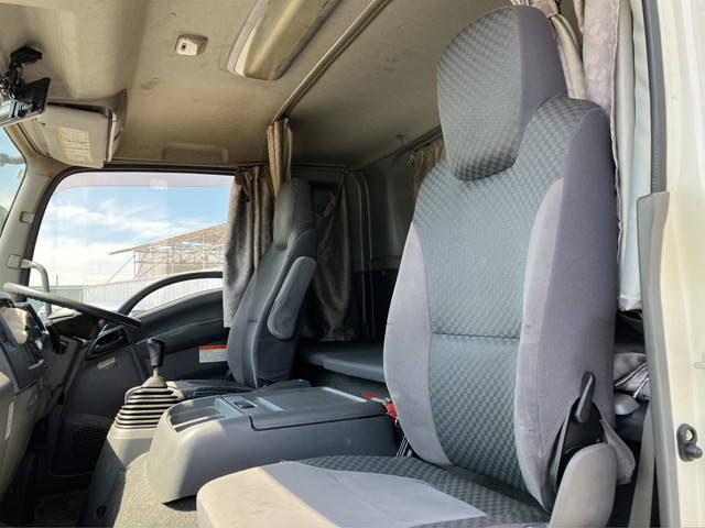 いすゞフォワードアルミウイング中型（4t）[写真33]