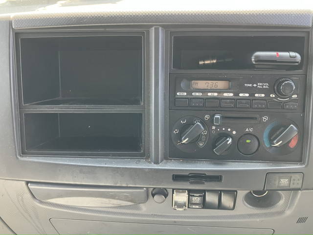 いすゞフォワードアルミウイング中型（4t）[写真35]