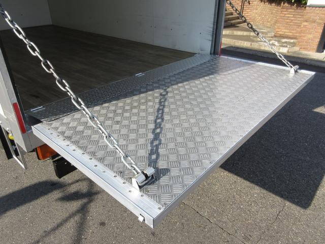 日野デュトロパネルバン小型（2t・3t）[写真19]