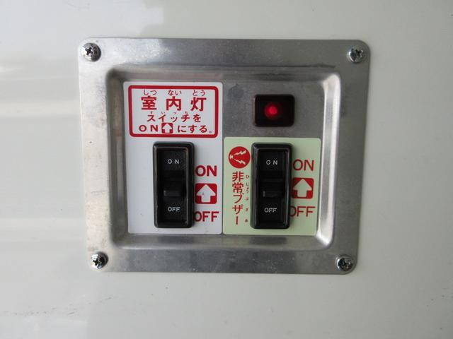 日野デュトロパネルバン小型（2t・3t）[写真22]