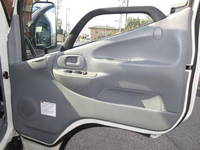 日野デュトロパネルバン小型（2t・3t）[写真24]