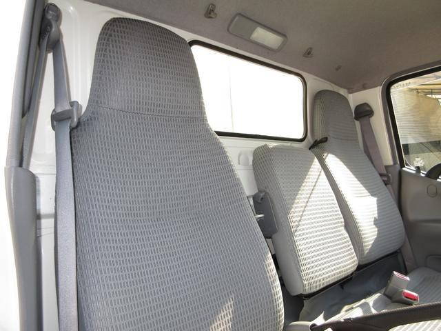 日野デュトロパネルバン小型（2t・3t）[写真25]