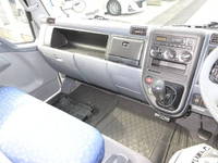 三菱ふそうキャンターアルミバン小型（2t・3t）[写真15]