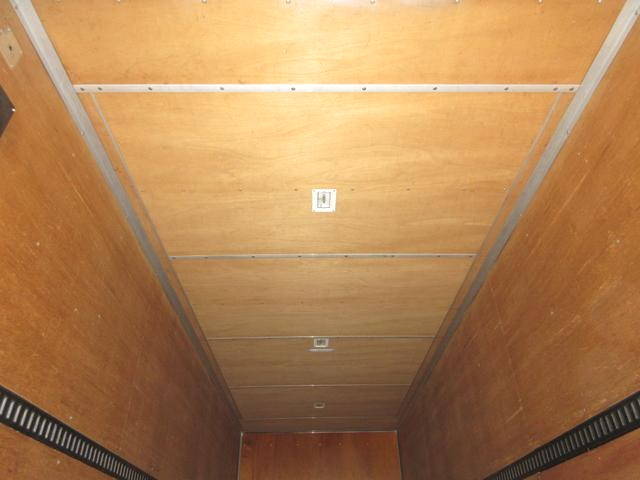 三菱ふそうキャンターアルミバン小型（2t・3t）[写真18]