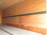 三菱ふそうキャンターアルミバン小型（2t・3t）[写真20]