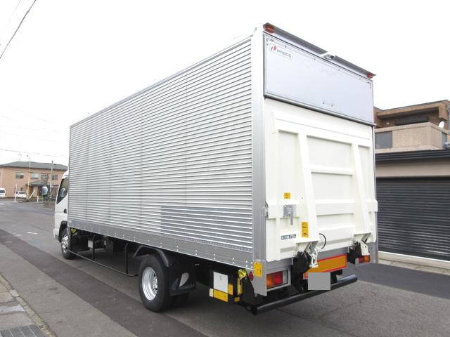 三菱ふそうキャンターアルミバン小型（2t・3t）[写真02]