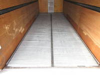 三菱ふそうキャンターアルミバン小型（2t・3t）[写真21]