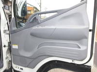 三菱ふそうキャンターアルミバン小型（2t・3t）[写真24]