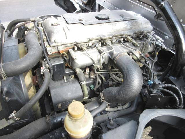 三菱ふそうキャンターアルミバン小型（2t・3t）[写真30]