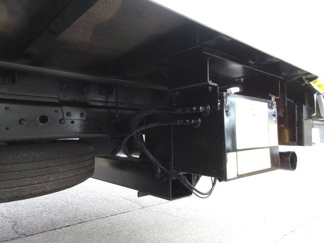 三菱ふそうキャンターアルミバン小型（2t・3t）[写真38]