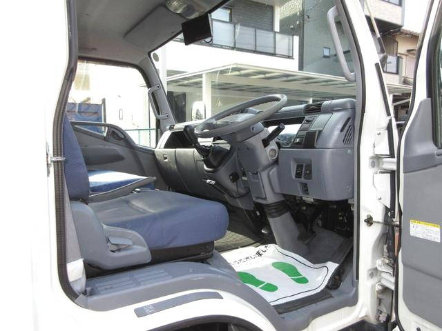 三菱ふそうキャンターアルミバン小型（2t・3t）[写真09]