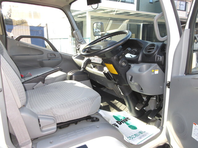 トヨタダイナパネルバン小型（2t・3t）[写真16]