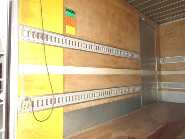 トヨタダイナパネルバン小型（2t・3t）[写真08]