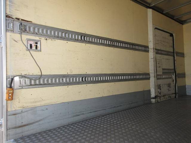 日野デュトロパネルバン小型（2t・3t）[写真11]