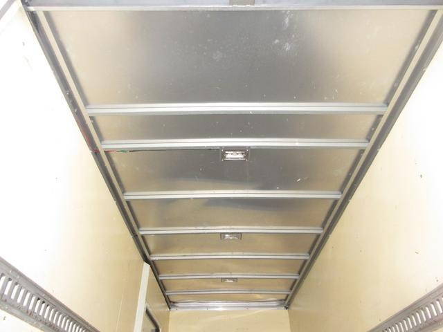 日野デュトロパネルバン小型（2t・3t）[写真12]