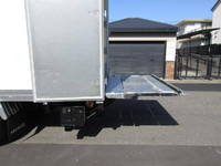 日野デュトロパネルバン小型（2t・3t）[写真18]