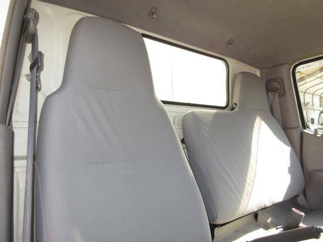 日野デュトロパネルバン小型（2t・3t）[写真21]