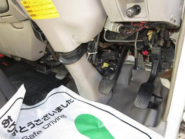 日野デュトロパネルバン小型（2t・3t）[写真22]