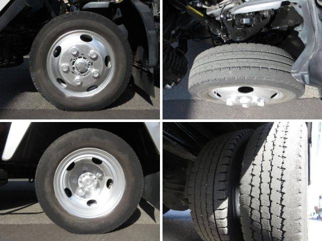 日野デュトロパネルバン小型（2t・3t）[写真28]