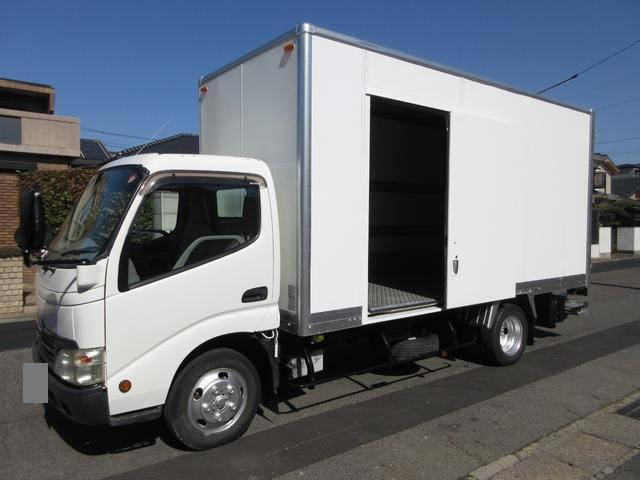 日野デュトロパネルバン小型（2t・3t）[写真03]