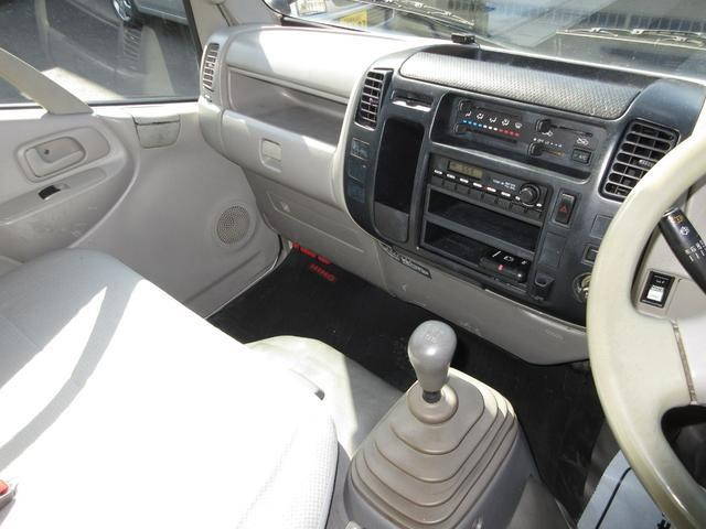 日野デュトロパネルバン小型（2t・3t）[写真39]