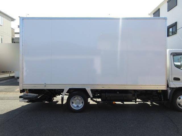 日野デュトロパネルバン小型（2t・3t）[写真09]