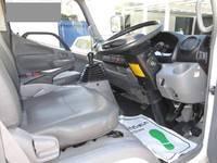 日野デュトロアルミバン小型（2t・3t）[写真10]