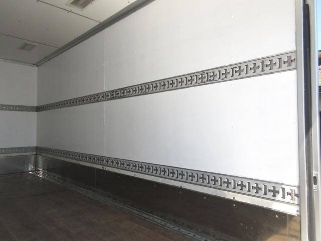 日野デュトロアルミバン小型（2t・3t）[写真21]