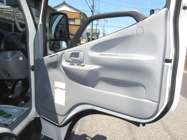 日野デュトロアルミバン小型（2t・3t）[写真24]