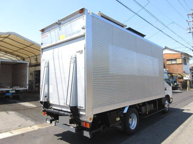 日野デュトロアルミバン小型（2t・3t）[写真04]