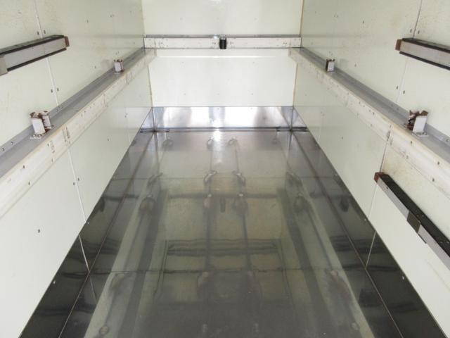 日野デュトロアルミバン小型（2t・3t）[写真15]