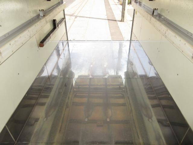 日野デュトロアルミバン小型（2t・3t）[写真16]