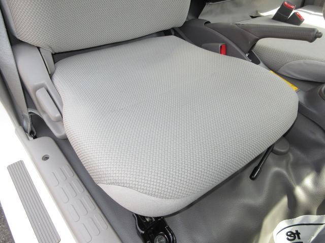 日野デュトロアルミバン小型（2t・3t）[写真18]