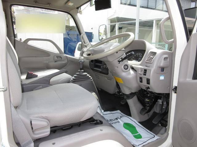 日野デュトロアルミバン小型（2t・3t）[写真38]