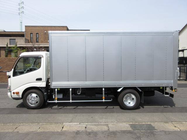 日野デュトロアルミバン小型（2t・3t）[写真05]