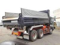 いすゞギガダンプ大型（10t）[写真02]