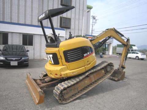 CATユンボ（バックホー）[写真02]