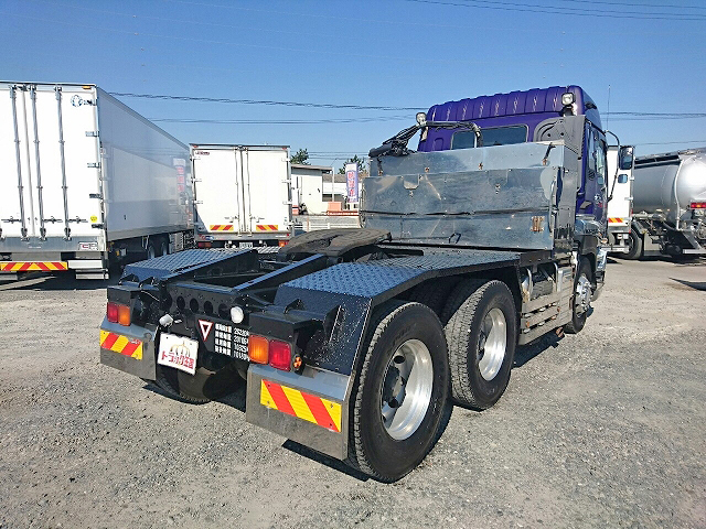 いすゞギガトレーラーヘッド（トラクターヘッド）大型（10t）[写真02]