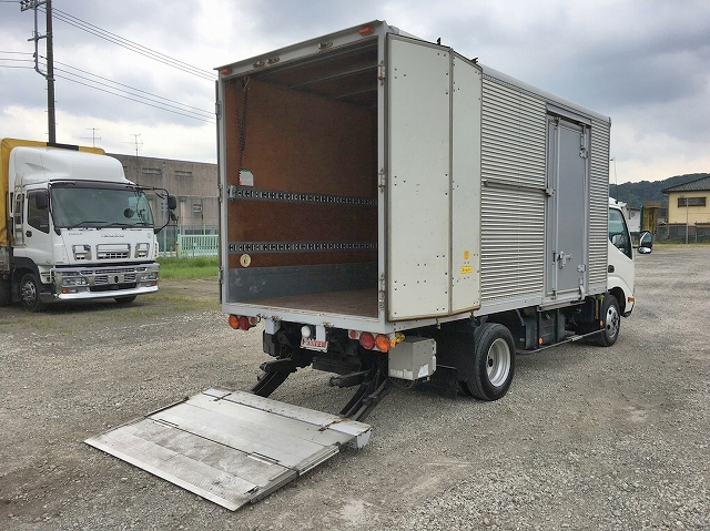 日野デュトロアルミバン小型（2t・3t）[写真02]