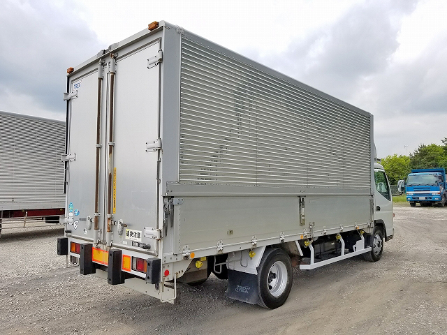 三菱ふそうキャンターアルミウイング小型（2t・3t）[写真02]
