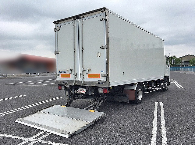 いすゞフォワード冷凍車（冷蔵車）中型（4t）[写真02]